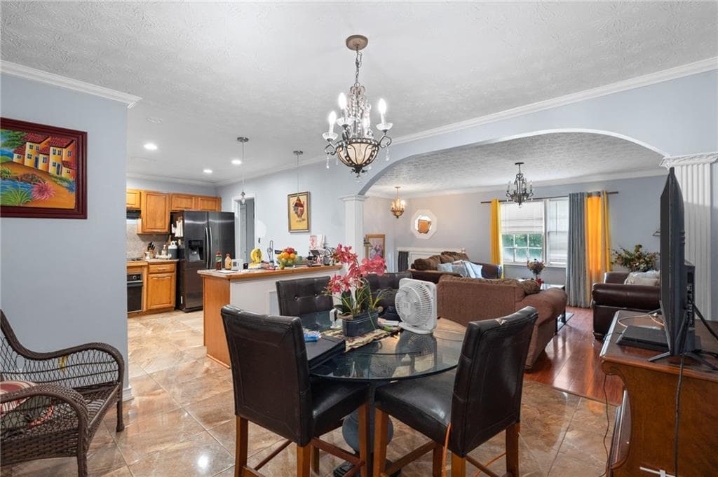 5 bedroom, 2 bathroom, 1,700 sq ft single family residence for sale at 6825 Maddox Road, Morrow, GA 30260 — photo 8