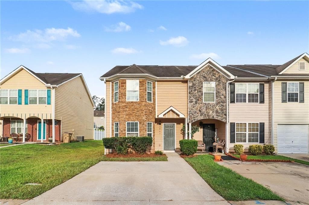 3 bedroom, 3 bathroom, 1,736 sq ft townhouse for sale at 6865 Mountain Circle, Riverdale, GA 30274 — photo 5