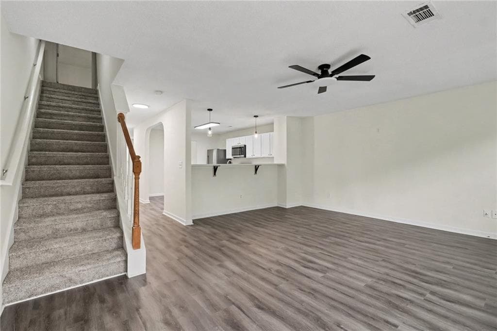 3 bedroom, 3 bathroom, 1,736 sq ft townhouse for sale at 6865 Mountain Circle, Riverdale, GA 30274 — photo 9