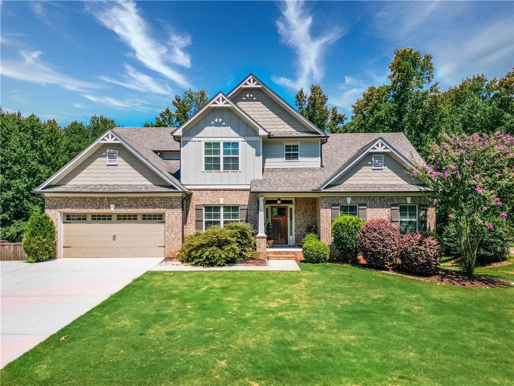 4 bedroom, 3 bathroom, 2,894 sq ft single family residence for sale at 641 Jefferson Boulevard, Jefferson, GA 30549