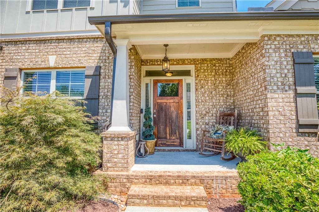 4 bedroom, 3 bathroom, 2,894 sq ft single family residence for sale at 641 Jefferson Boulevard, Jefferson, GA 30549 — photo 2