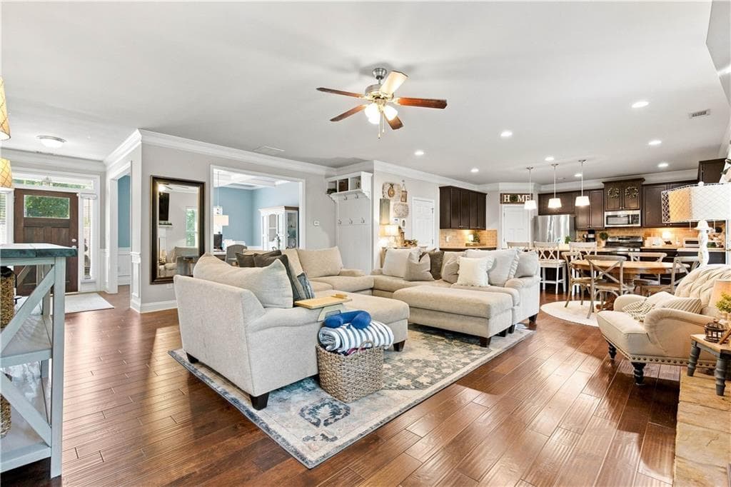 4 bedroom, 3 bathroom, 2,894 sq ft single family residence for sale at 641 Jefferson Boulevard, Jefferson, GA 30549 — photo 9