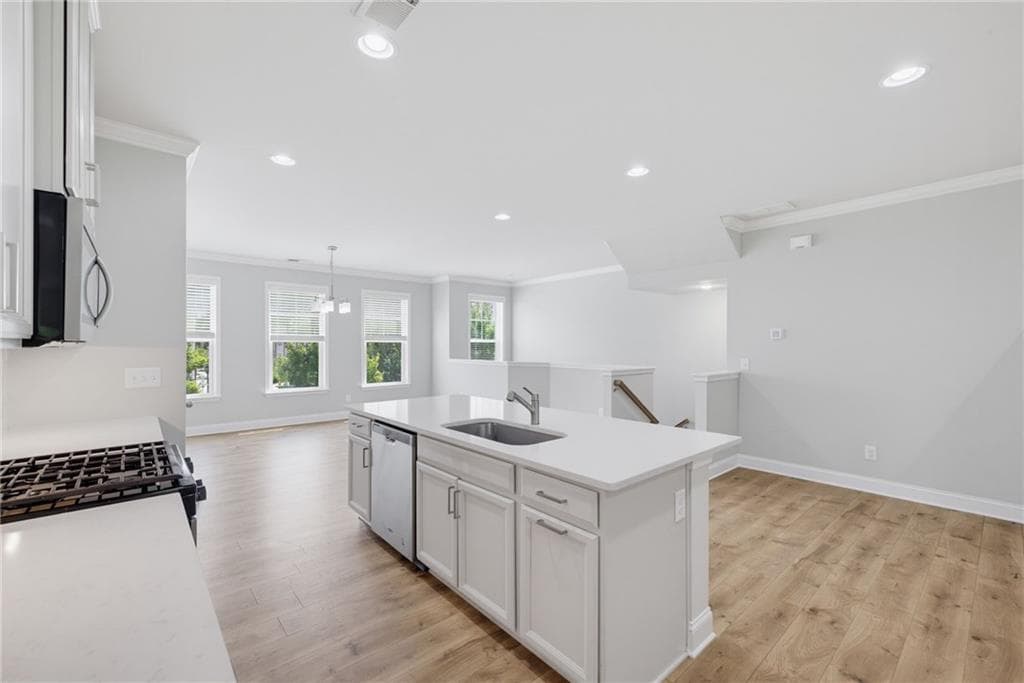 4 bedroom, 4 bathroom, 2,428 sq ft townhouse for sale at 1637 Venture Point Way, Decatur, GA 30032 — photo 9