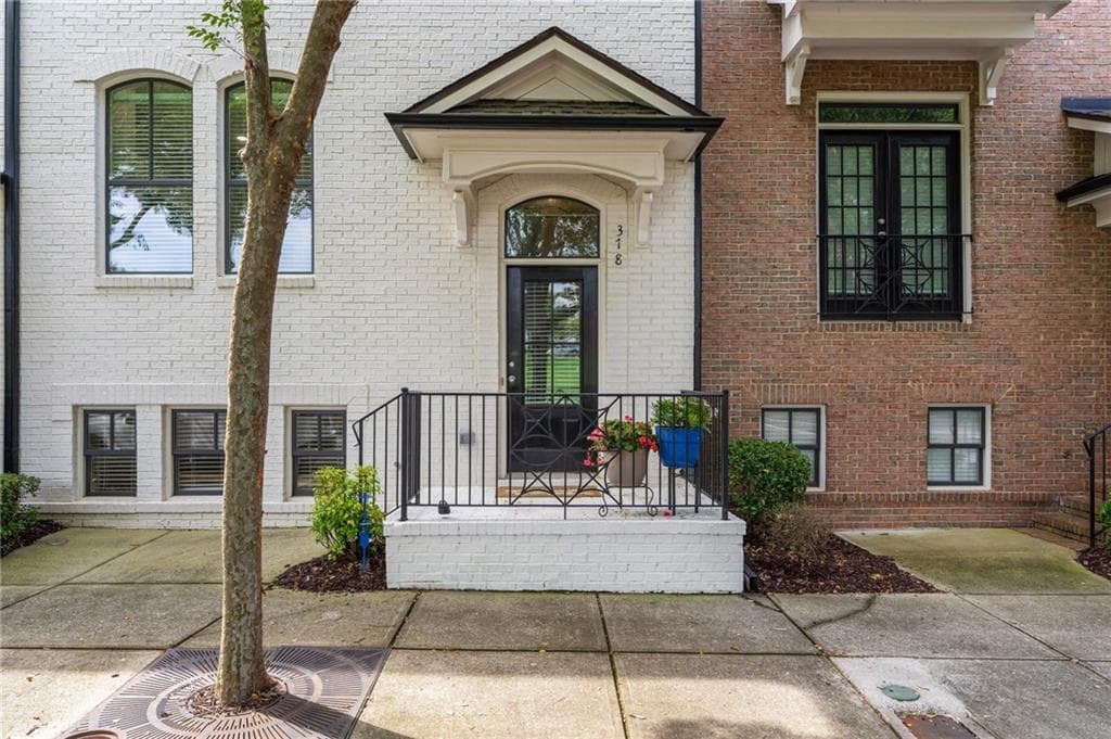 3 bedroom, 4 bathroom, 2,665 sq ft townhouse for sale at 378 Suwanee Avenue, Suwanee, GA 30024 — photo 2