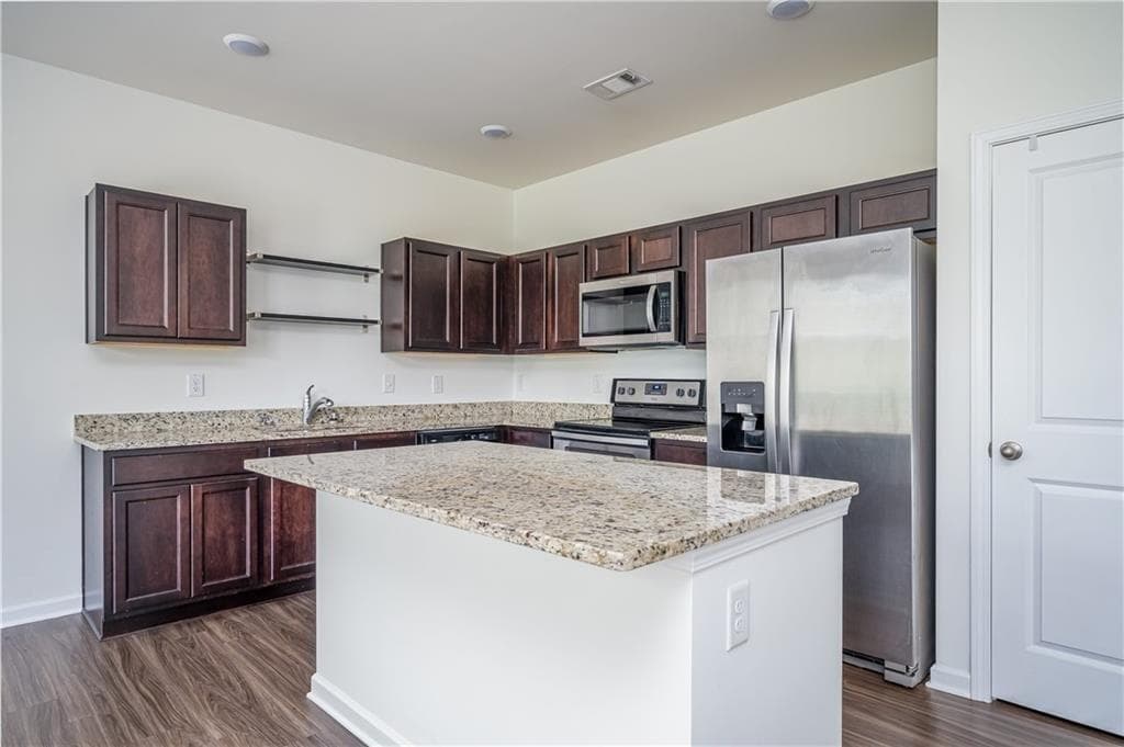 3 bedroom, 3 bathroom, 1,496 sq ft townhouse for rent at 6390 Mountain Home Way, Mableton, GA 30126 for $2,200 a month — photo 4