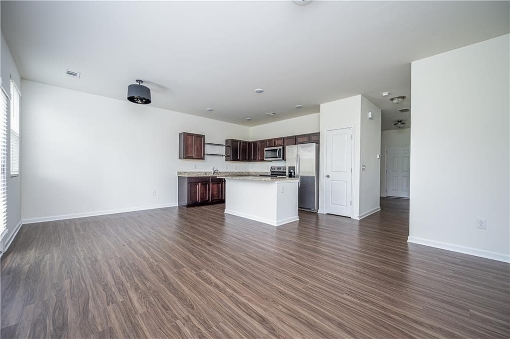 3 bedroom, 3 bathroom, 1,496 sq ft townhouse for rent at 6390 Mountain Home Way, Mableton, GA 30126 for $2,200 a month — photo 6