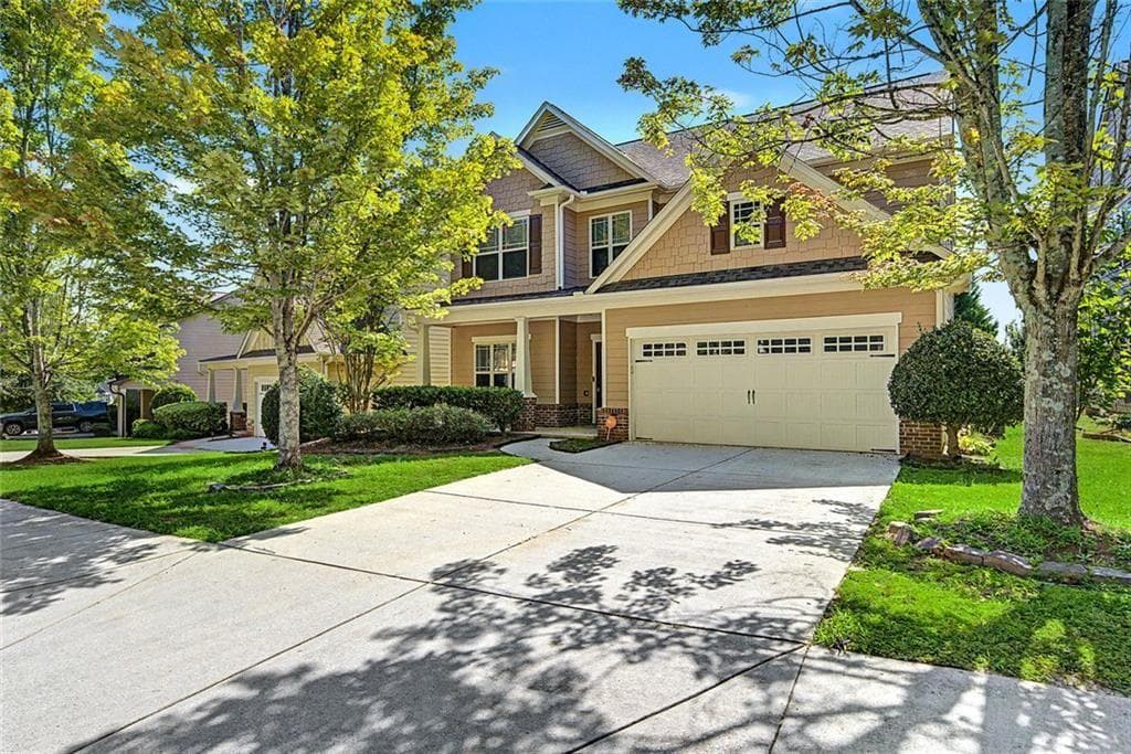 5 bedroom, 3 bathroom, 2,450 sq ft single family residence for sale at 4934 Rapahoe Trail, Atlanta, GA 30349 — photo 1 of 40