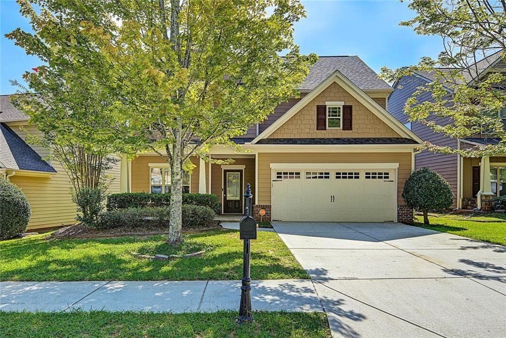 5 bedroom, 3 bathroom, 2,450 sq ft single family residence for sale at 4934 Rapahoe Trail, Atlanta, GA 30349 — photo 2