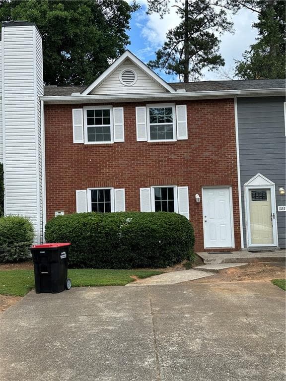 2 bedroom, 3 bathroom, 1,428 sq ft townhouse for rent at 1923 Cheatham Woods Drive, Marietta, GA 30008 for $1,750 a month — photo 1 of 20