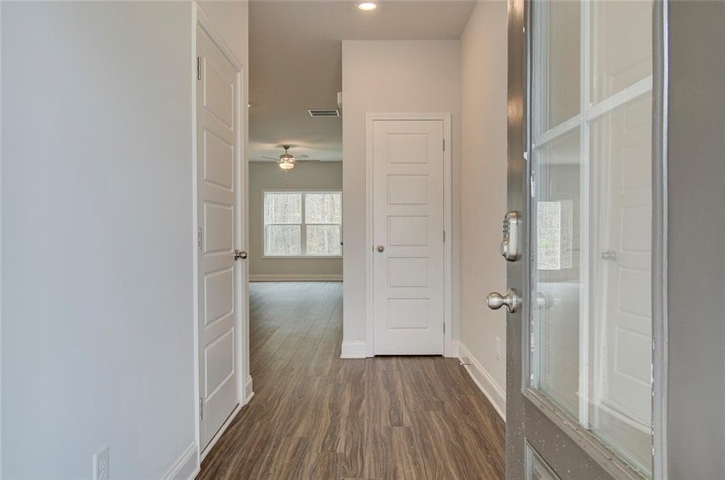 3 bedroom, 3 bathroom, 2,016 sq ft single family residence for sale at 3799 Ivy Cottage Drive, Snellville, GA 30039 — photo 2