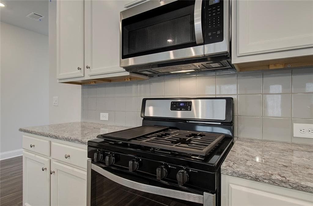 3 bedroom, 3 bathroom, 2,016 sq ft single family residence for sale at 3799 Ivy Cottage Drive, Snellville, GA 30039 — photo 9
