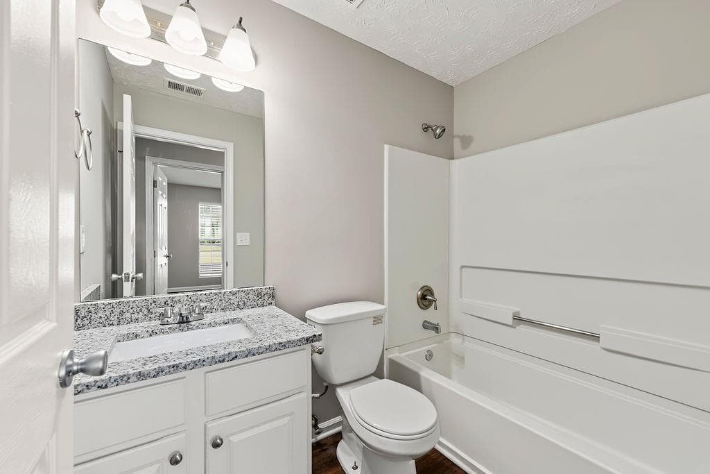 3 bedroom, 2 bathroom, 1,438 sq ft single family residence under contract at 5747 Mccurdy Court, Stone Mountain, GA 30087 — photo 6