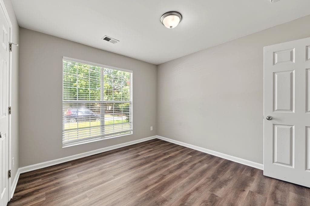 3 bedroom, 2 bathroom, 1,438 sq ft single family residence under contract at 5747 Mccurdy Court, Stone Mountain, GA 30087 — photo 10