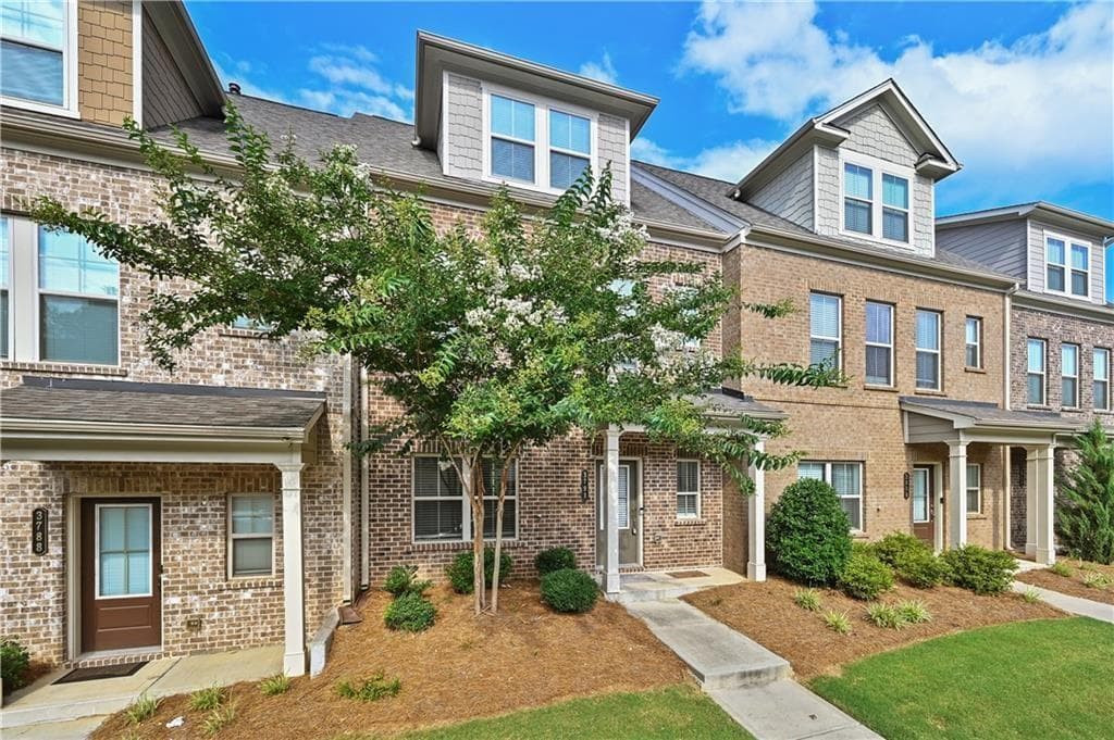 3 bedroom, 4 bathroom, 1,977 sq ft townhouse for rent at 3798 Hidden Valley Circle, Lawrenceville, GA 30044 for $2,300 a month — photo 3