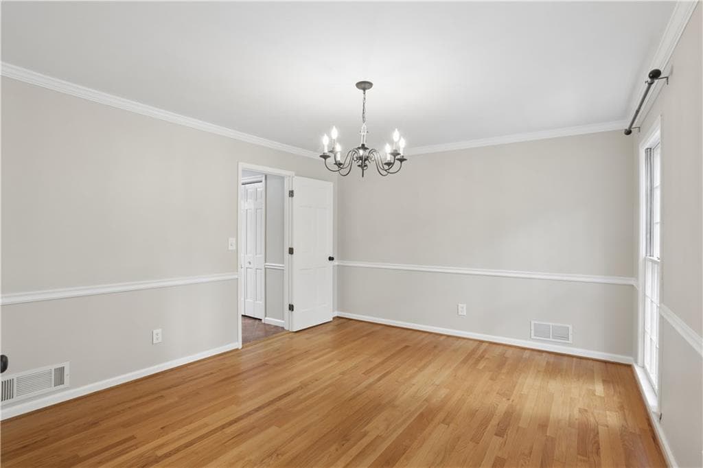 5 bedroom, 4 bathroom, 2,530 sq ft single family residence for rent at 2063 Six Branches Drive, Roswell, GA 30076 for $3,500 a month — photo 6