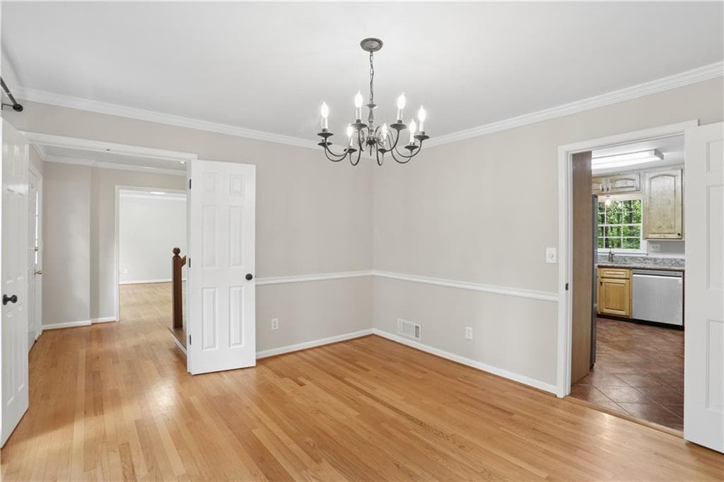 5 bedroom, 4 bathroom, 2,530 sq ft single family residence for rent at 2063 Six Branches Drive, Roswell, GA 30076 for $3,500 a month — photo 7