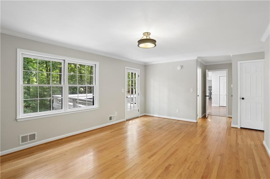 5 bedroom, 4 bathroom, 2,530 sq ft single family residence for rent at 2063 Six Branches Drive, Roswell, GA 30076 for $3,500 a month — photo 9