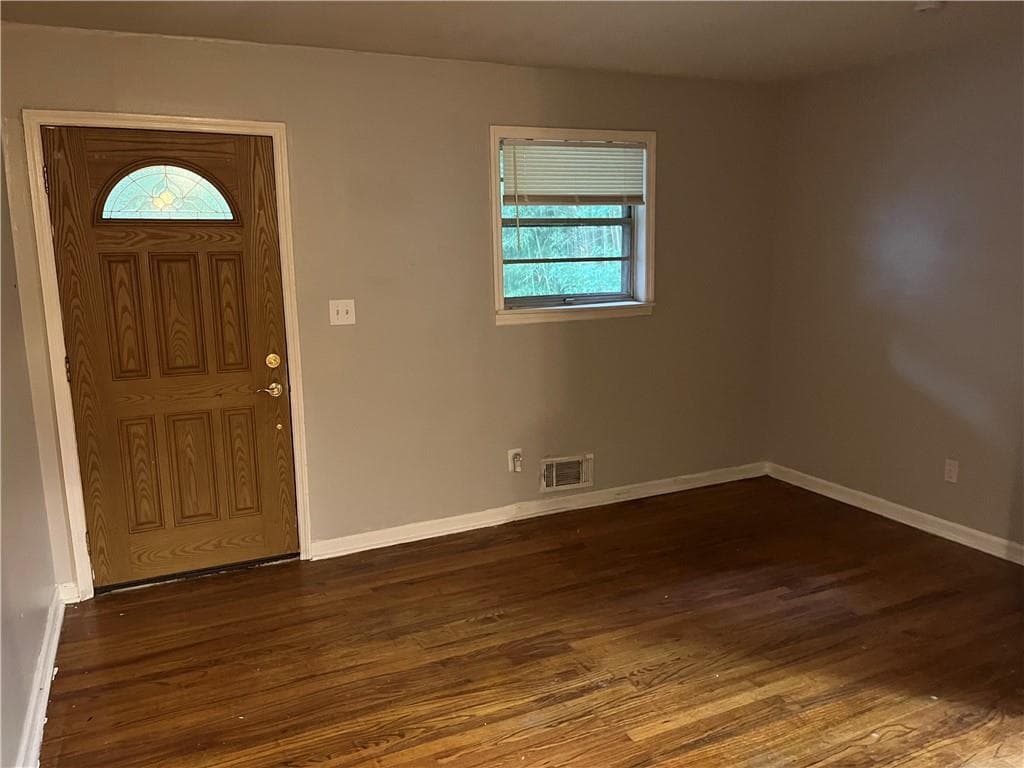 2 bedroom, 1 bathroom, 650 sq ft duplex for rent at 841 Larkin Lane 1, Mableton, GA 30126 for $1,200 a month — photo 3