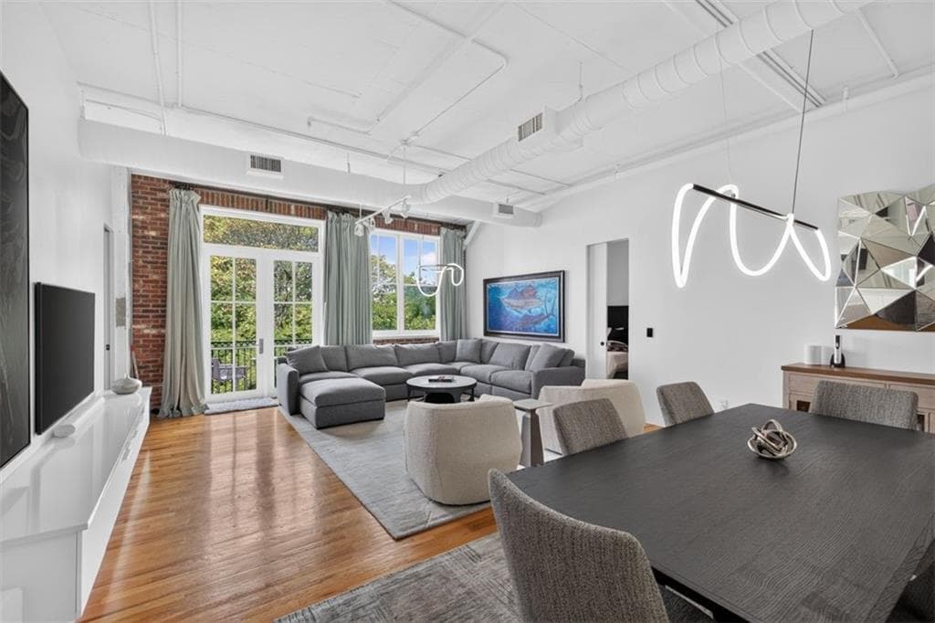 2 bedroom, 2 bathroom, 1,585 sq ft condominium for sale at 3235 Roswell Road 602, Atlanta, GA 30305 — photo 7