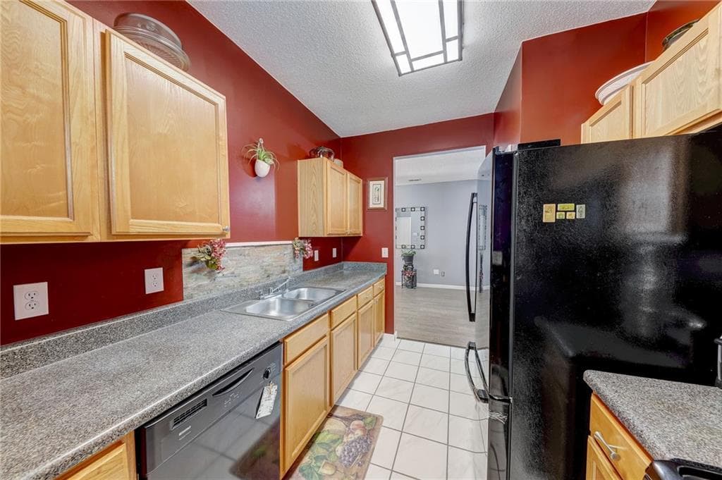 4 bedroom, 3 bathroom, 1,748 sq ft single family residence for sale at 2311 Hackamore Drive, Atlanta, GA 30349 — photo 7