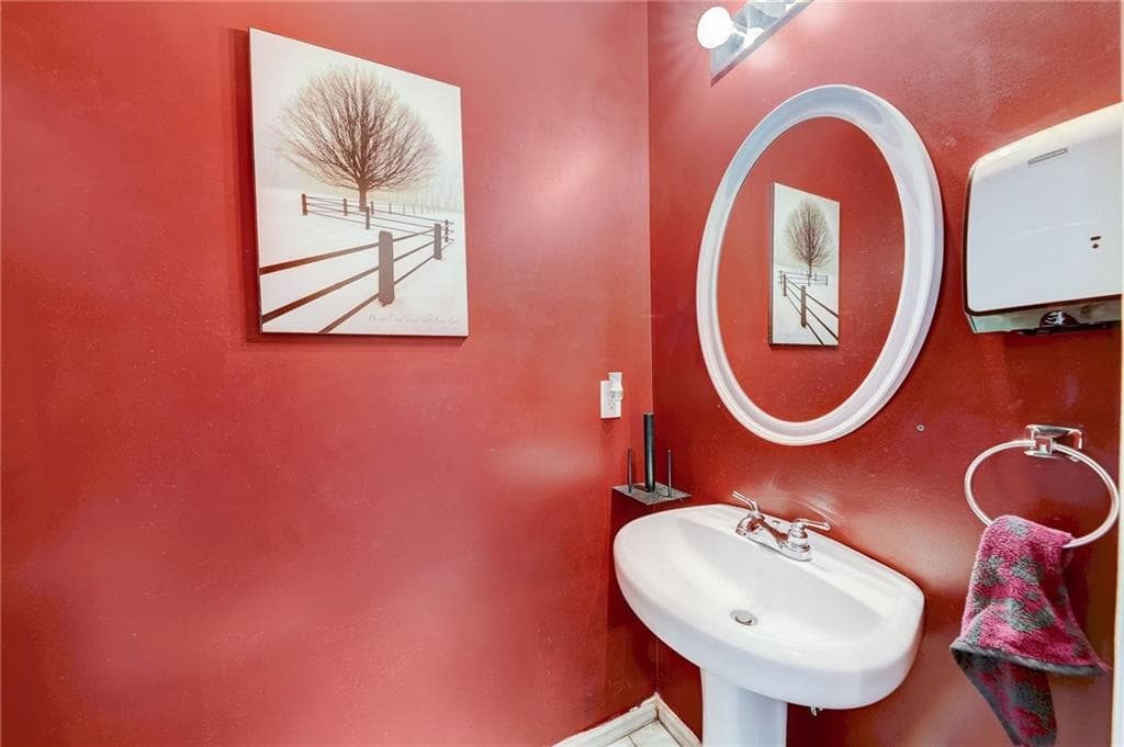 4 bedroom, 3 bathroom, 1,748 sq ft single family residence for sale at 2311 Hackamore Drive, Atlanta, GA 30349 — photo 10
