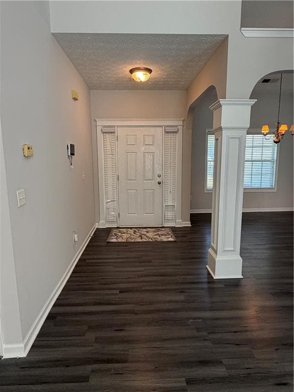 3 bedroom, 2 bathroom, 1,676 sq ft single family residence under contract at 72 Wayne Meadows Court, Douglasville, GA 30134 — photo 3