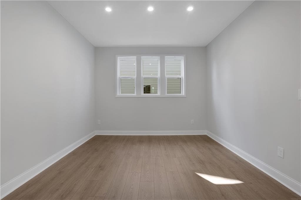 5 bedroom, 4 bathroom, 3,313 sq ft single family residence for sale at 4232 Adler Circle, Buford, GA 30519 — photo 9