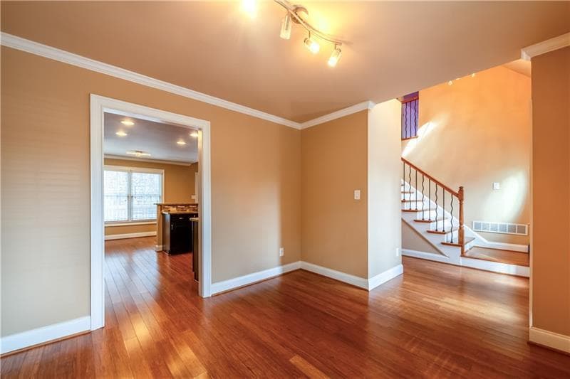 3 bedroom, 3 bathroom, 2,052 sq ft single family residence for sale at 6432 Ivey Chase Terrace, Mableton, GA 30126 — photo 5