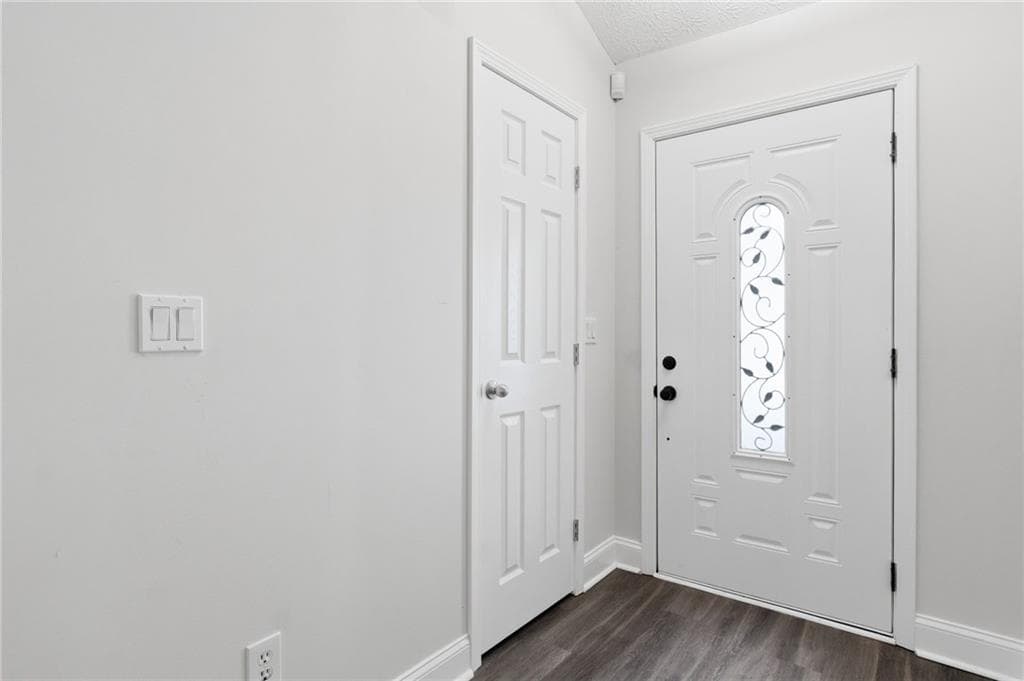 3 bedroom, 2 bathroom, 1,646 sq ft single family residence for sale at 750 Flintlock Drive, Dacula, GA 30019 — photo 5