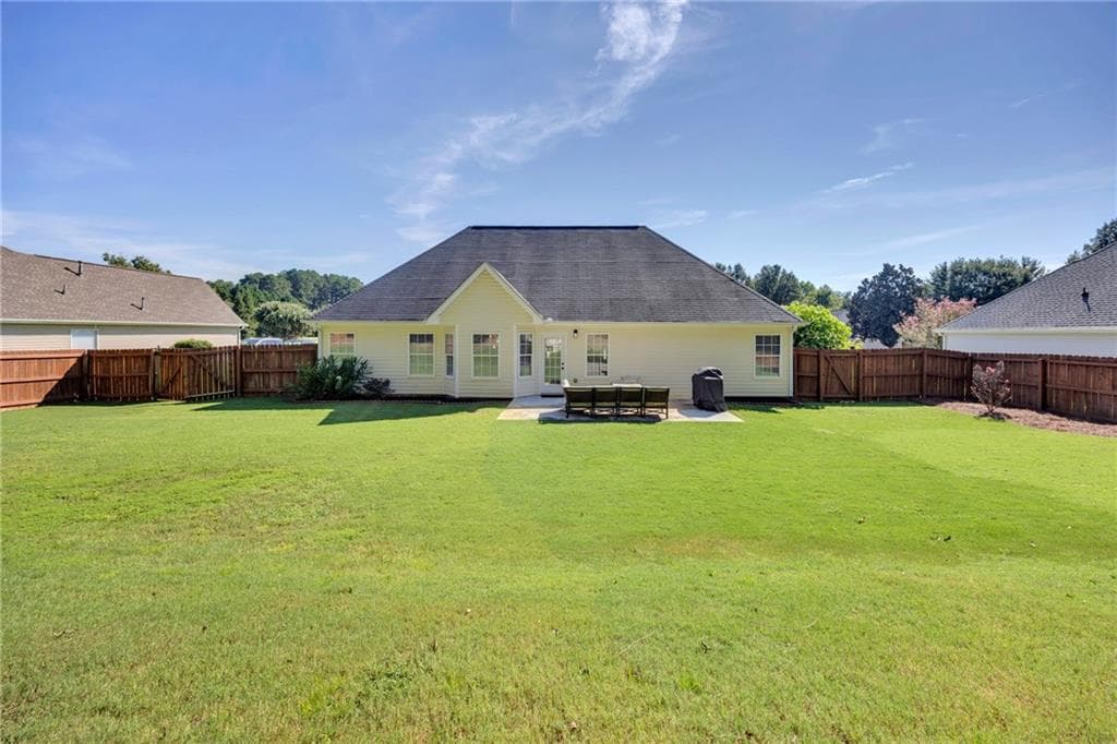4 bedroom, 2 bathroom, 1,849 sq ft single family residence under contract at 514 Hamlet Drive, Loganville, GA 30052 — photo 5