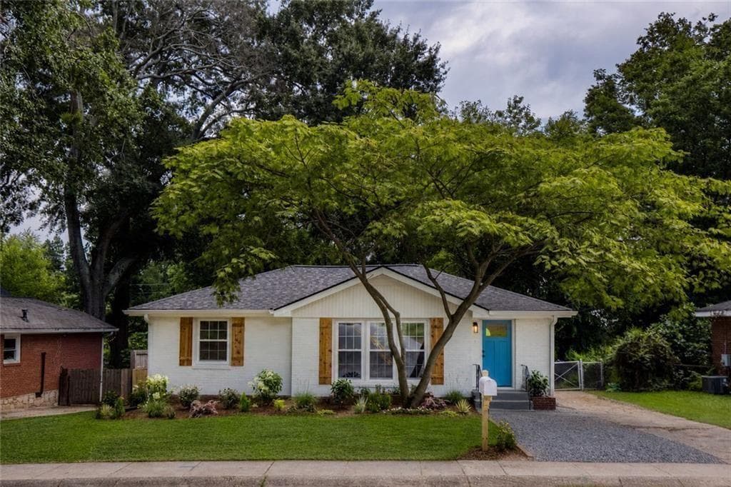 3 bedroom, 2 bathroom, 1,306 sq ft single family residence sold at 216 Austin Avenue, Marietta, GA 30060