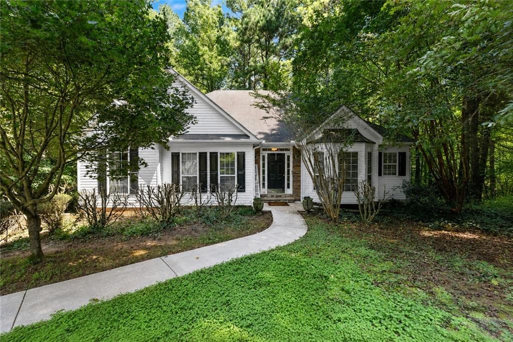 3 bedroom, 2 bathroom, 1,758 sq ft single family residence for sale at 6270 Santa Fe Trail, Cumming, GA 30028