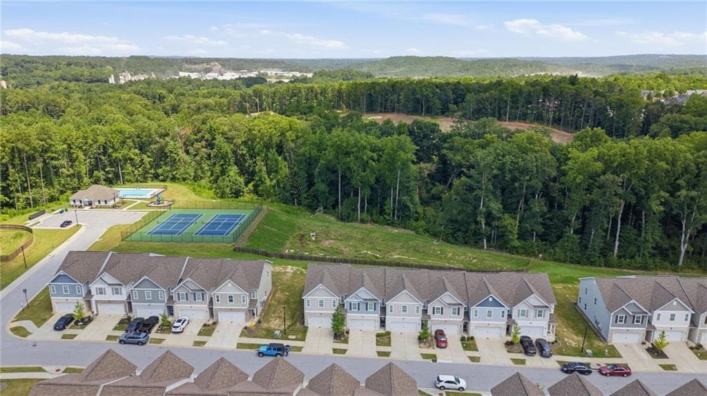 4 bedroom, 3 bathroom, 1,811 sq ft townhouse for sale at 7548 Knoll Hollow Road, Lithonia, GA 30058 — photo 3