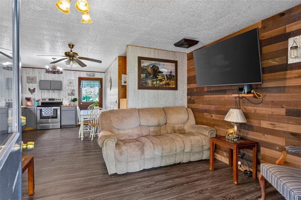 2 bedroom, 1 bathroom, 440 sq ft single family residence for sale at 2627 Jones Mountain Road, Talking Rock, GA 30175 — photo 6