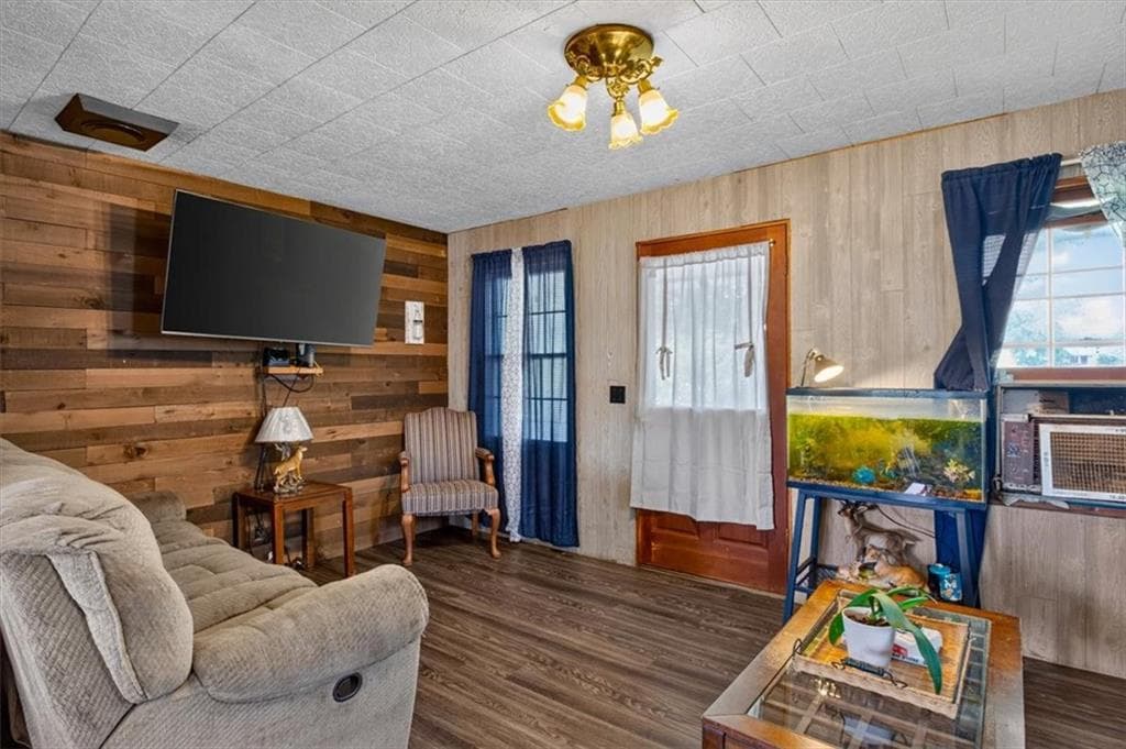 2 bedroom, 1 bathroom, 440 sq ft single family residence for sale at 2627 Jones Mountain Road, Talking Rock, GA 30175 — photo 8