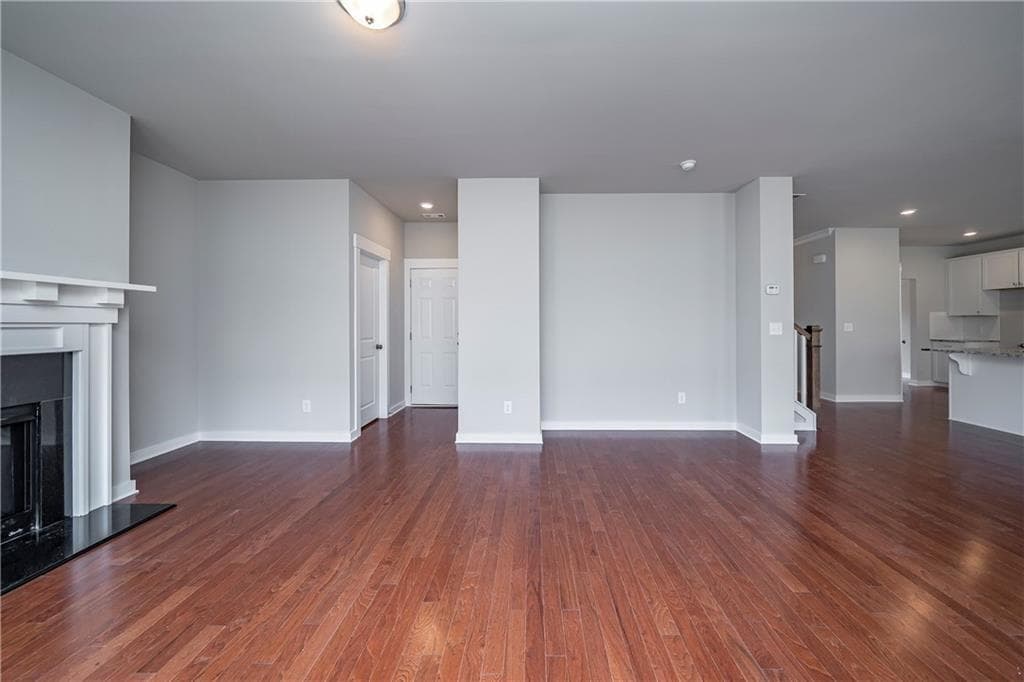 3 bedroom, 3 bathroom, 2,526 sq ft single family residence for sale at 1757 Weatherbrook Circle, Lawrenceville, GA 30043 — photo 10