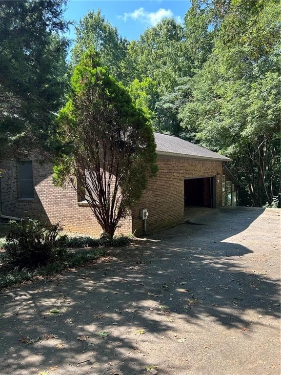 3 bedroom, 3 bathroom, 2,896 sq ft single family residence for sale at 130 Mill Pond Court, Acworth, GA 30101 — photo 6