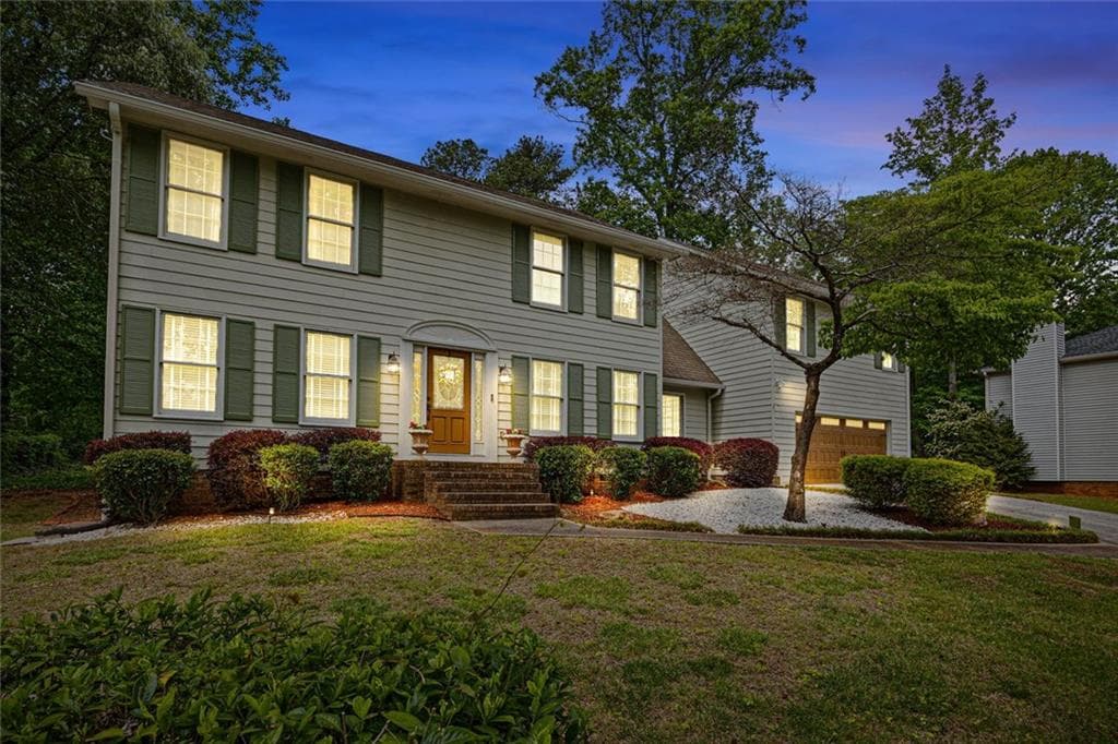 4 bedroom, 3 bathroom, 2,972 sq ft single family residence under contract at 4544 Queen Anne Court, Mableton, GA 30126 — photo 2