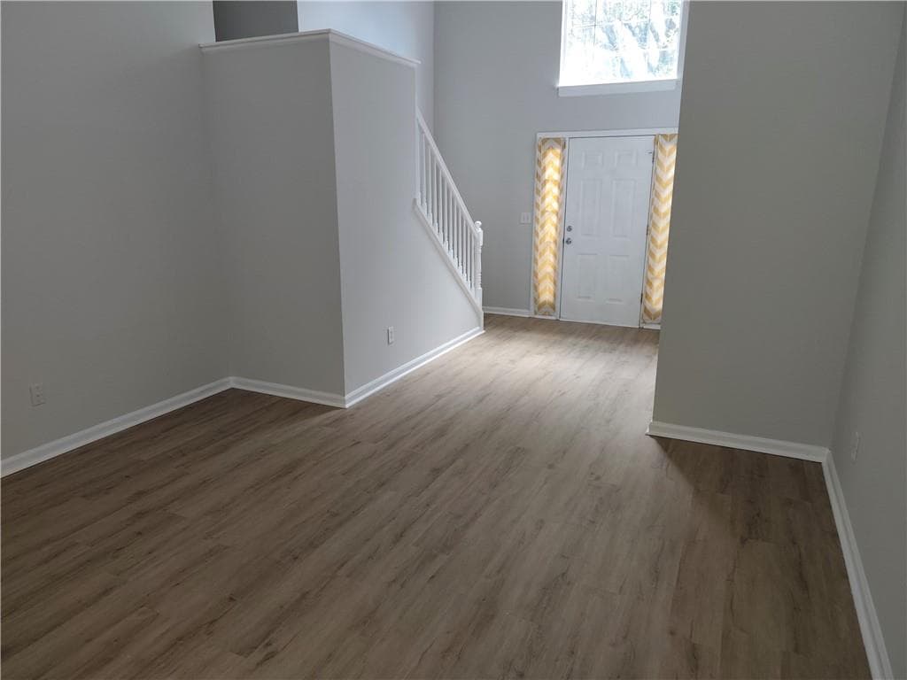 3 bedroom, 3 bathroom, 1,909 sq ft single family residence for sale at 3642 Park Bluff Way, Duluth, GA 30096 — photo 5