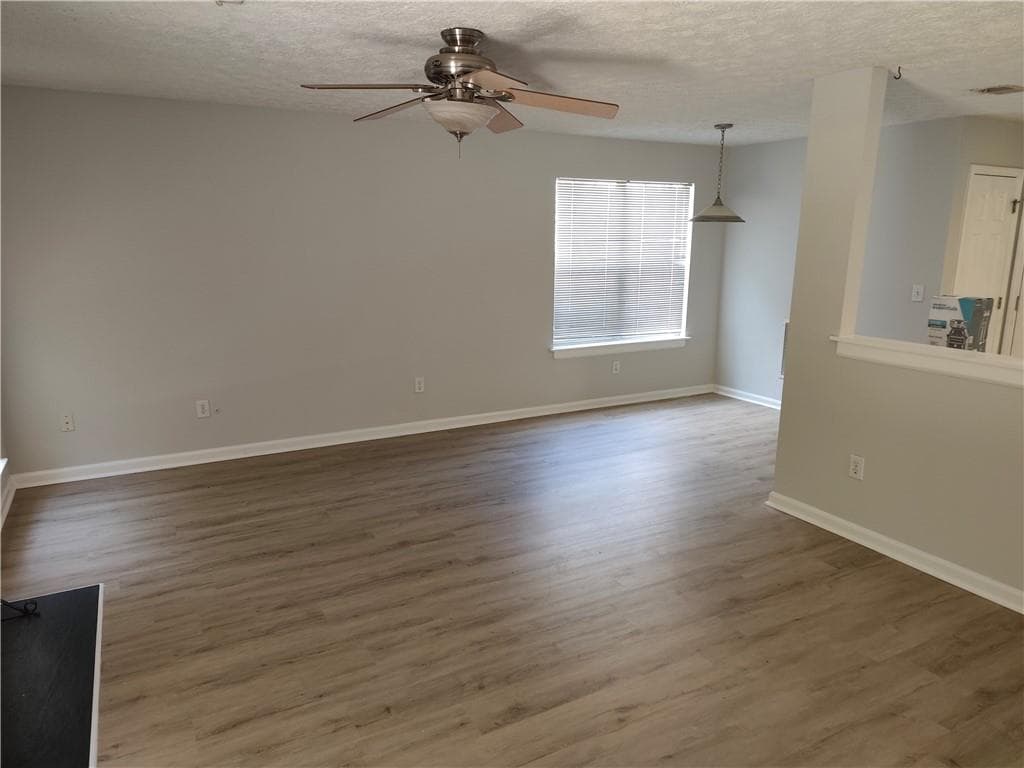 3 bedroom, 3 bathroom, 1,909 sq ft single family residence for sale at 3642 Park Bluff Way, Duluth, GA 30096 — photo 8