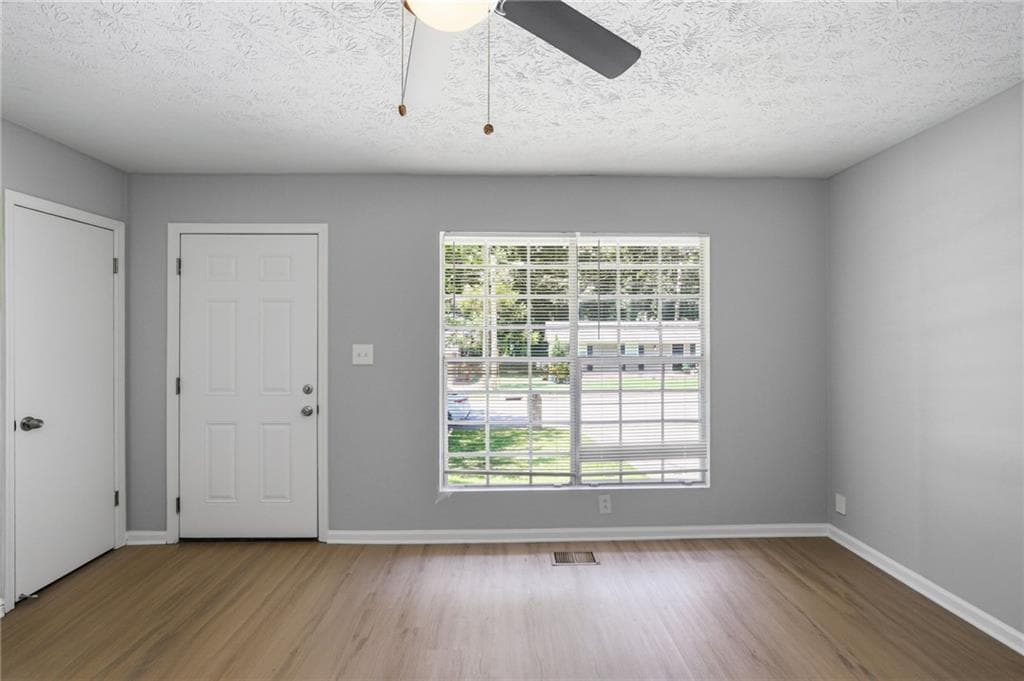 3 bedroom, 2 bathroom, 1,184 sq ft single family residence for sale at 18 Westgate Park Drive, Newnan, GA 30263 — photo 7