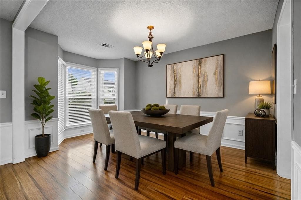 3 bedroom, 3 bathroom, 1,870 sq ft single family residence for sale at 320 Treyford Court, Johns Creek, GA 30005 — photo 7