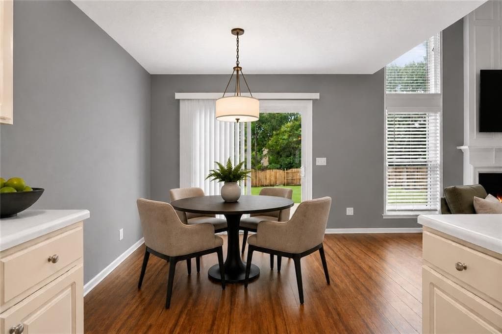 3 bedroom, 3 bathroom, 1,870 sq ft single family residence for sale at 320 Treyford Court, Johns Creek, GA 30005 — photo 9