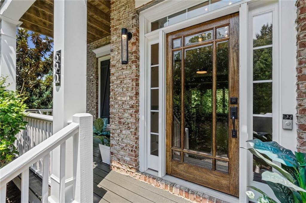 5 bedroom, 5 bathroom, 4,994 sq ft single family residence for sale at 690 Big Bend Trail Road, Sugar Hill, GA 30518 — photo 4