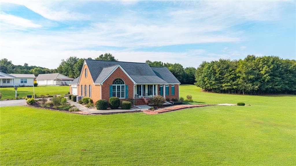 3 bedroom, 4 bathroom, 3,010 sq ft single family residence for sale at 1389 Boone Ford Road, Calhoun, GA 30701
