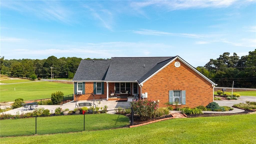 3 bedroom, 4 bathroom, 3,010 sq ft single family residence for sale at 1389 Boone Ford Road, Calhoun, GA 30701 — photo 7