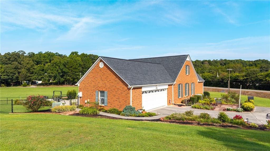 3 bedroom, 4 bathroom, 3,010 sq ft single family residence for sale at 1389 Boone Ford Road, Calhoun, GA 30701 — photo 8