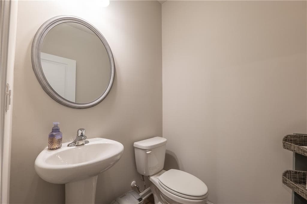 3 bedroom, 3 bathroom, 2,085 sq ft townhouse for rent at 2205 Apollo Place, Lithonia, GA 30058 for $2,300 a month — photo 5
