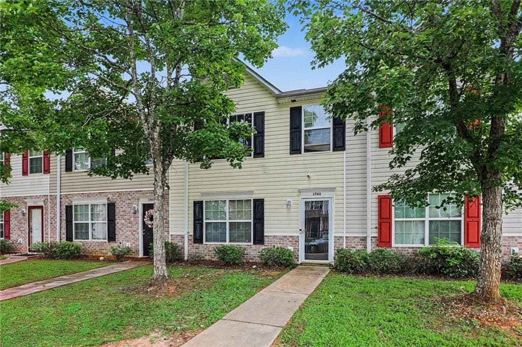 2 bedroom, 3 bathroom, 1,280 sq ft townhouse for sale at 1763 Fielding Way, Hampton, GA 30228 — photo 6