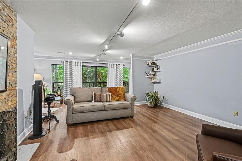 2 bedroom, 2 bathroom, 1,504 sq ft condominium for sale at 3113 Pine Heights Drive, Atlanta, GA 30324 — photo 7